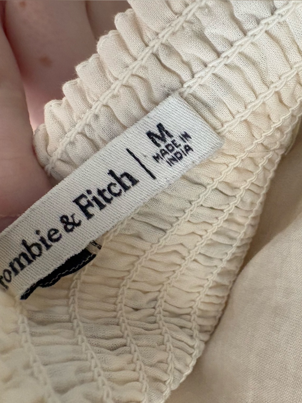 Abercrombie & Fitch Emerson printed tie shoulder pleated maxi dress travel - Picture 12 of 14